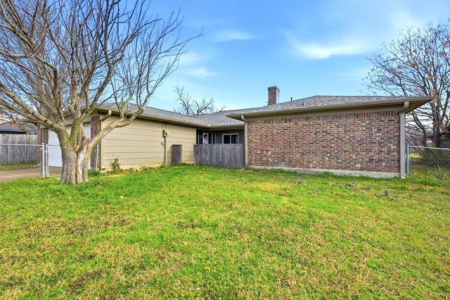 2606 Bennett Avenue, Sherman, TX 75090