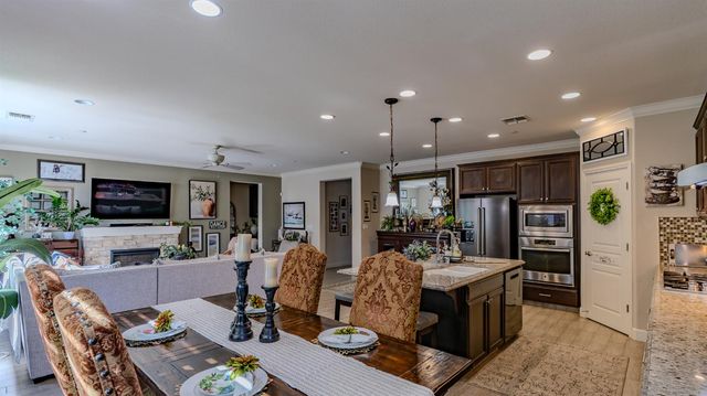 2848 Westport Cir, Oakdale, CA 95361