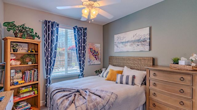 2848 Westport Cir, Oakdale, CA 95361