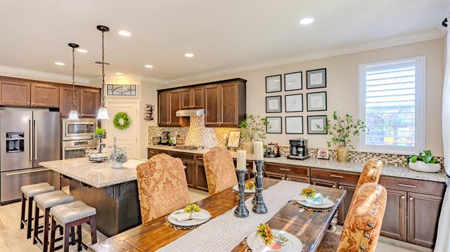 2848 Westport Cir, Oakdale, CA 95361
