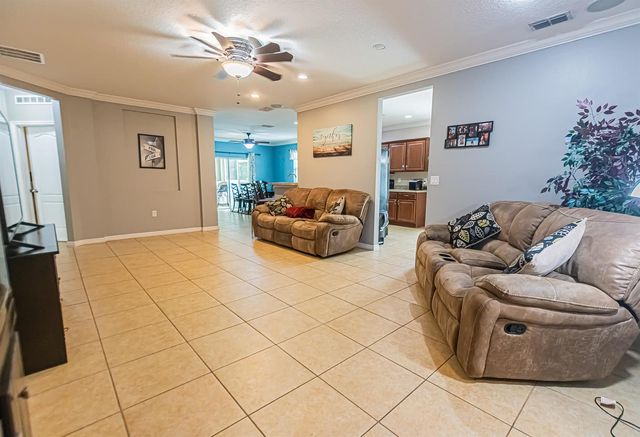 5367 NW Wisk Fern Circle, Port St. Lucie, FL 34986