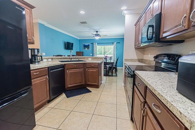 5367 NW Wisk Fern Circle, Port St. Lucie, FL 34986