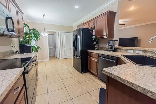 5367 NW Wisk Fern Circle, Port St. Lucie, FL 34986