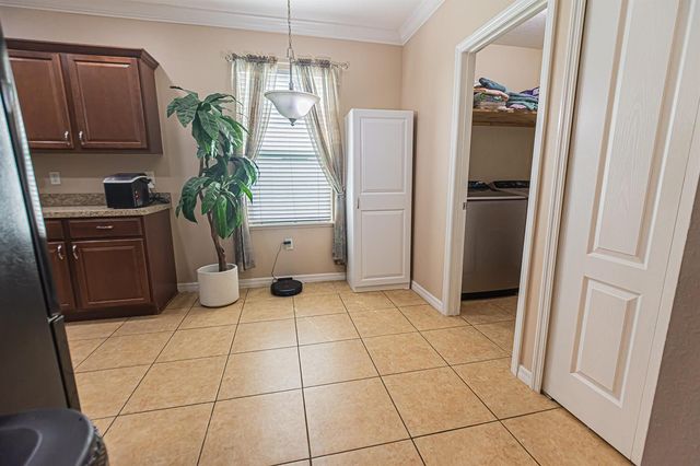 5367 NW Wisk Fern Circle, Port St. Lucie, FL 34986