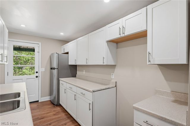 815 E Cassell Avenue, Barberton, OH 44203
