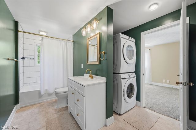 815 E Cassell Avenue, Barberton, OH 44203