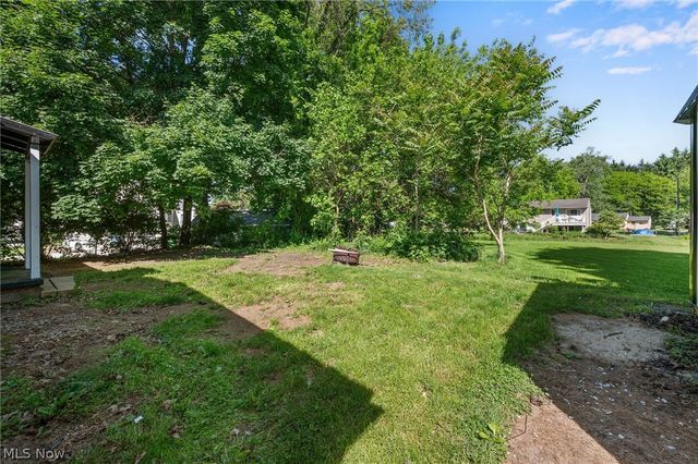 815 E Cassell Avenue, Barberton, OH 44203