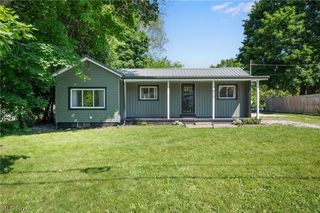 815 E Cassell Avenue, Barberton, OH 44203