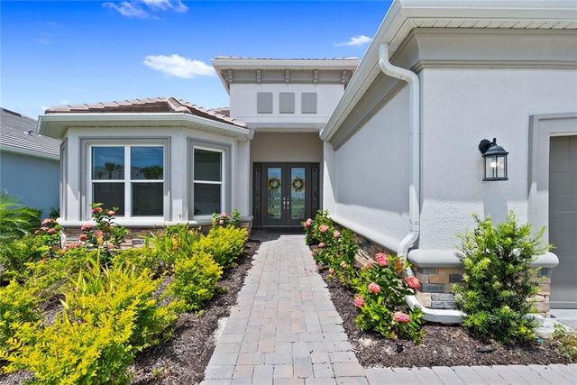 15745 Cortina ST, Naples, FL 34114