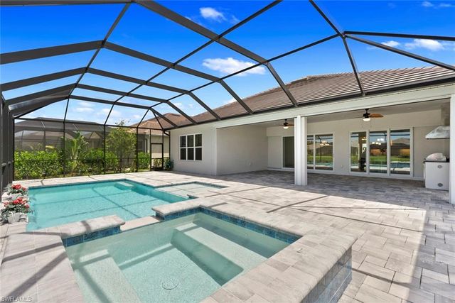 15745 Cortina ST, Naples, FL 34114
