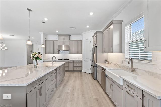 15745 Cortina ST, Naples, FL 34114