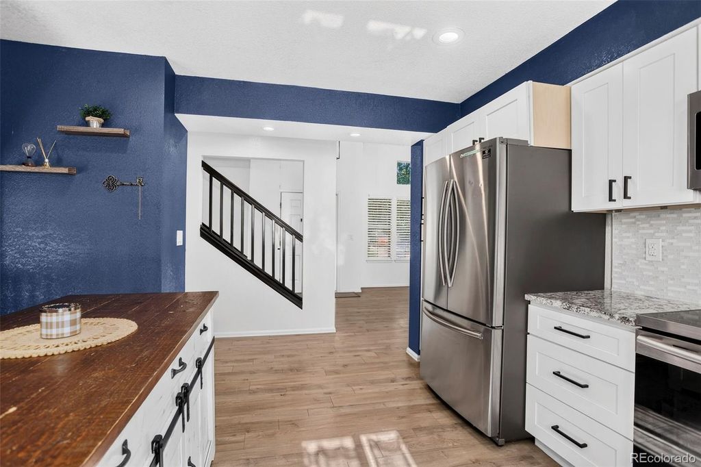 Image 12 of property listing at 10026 Westside Circle, Littleton, CO 80125
