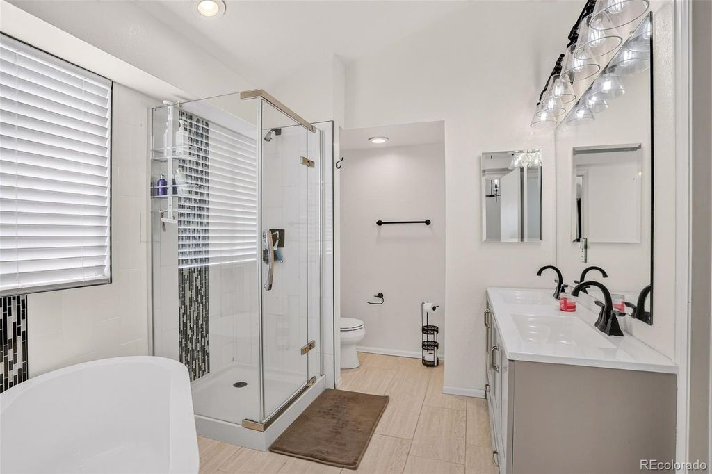 Image 24 of property listing at 10026 Westside Circle, Littleton, CO 80125