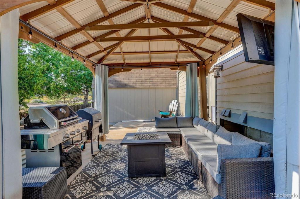 Image 39 of property listing at 10026 Westside Circle, Littleton, CO 80125
