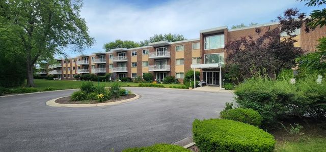 200 Deborah Lane 17A, Wheeling, IL 60090