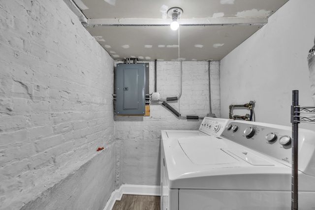 4526 N Mobile Avenue, Chicago, IL 60630