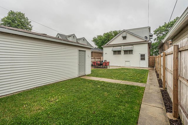 4526 N Mobile Avenue, Chicago, IL 60630