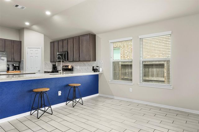 2214 Sand Lily Drive, Texas City, TX 77568