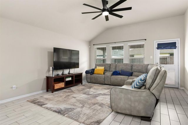 2214 Sand Lily Drive, Texas City, TX 77568