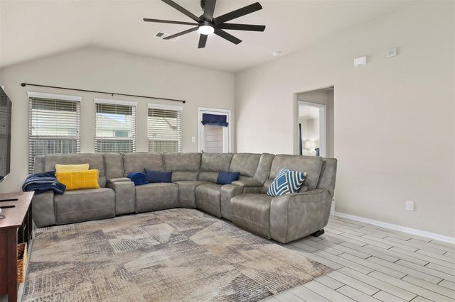 2214 Sand Lily Drive, Texas City, TX 77568