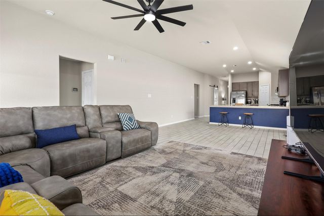 2214 Sand Lily Drive, Texas City, TX 77568