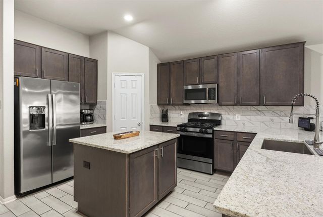 2214 Sand Lily Drive, Texas City, TX 77568