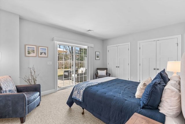 24 Cobblestone Circle, Mashpee, MA 02649