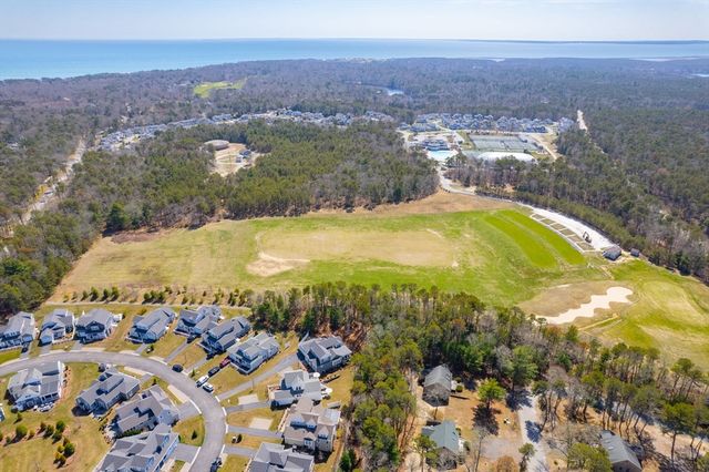 24 Cobblestone Circle, Mashpee, MA 02649