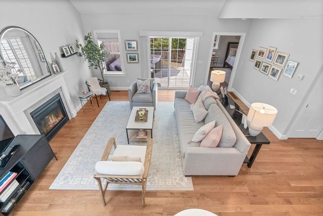 24 Cobblestone Circle, Mashpee, MA 02649