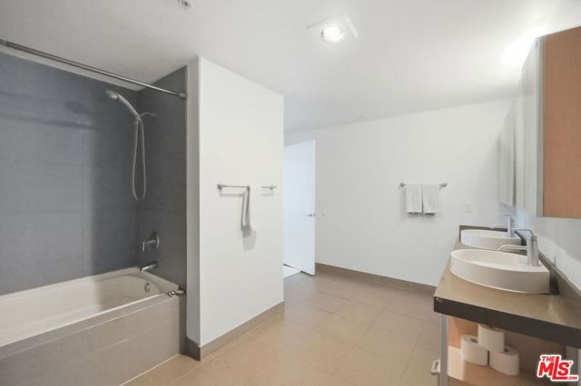 1234 Wilshire Boulevard 421, Los Angeles, CA 90017