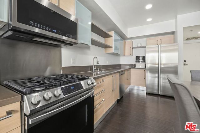 1234 Wilshire Boulevard 421, Los Angeles, CA 90017