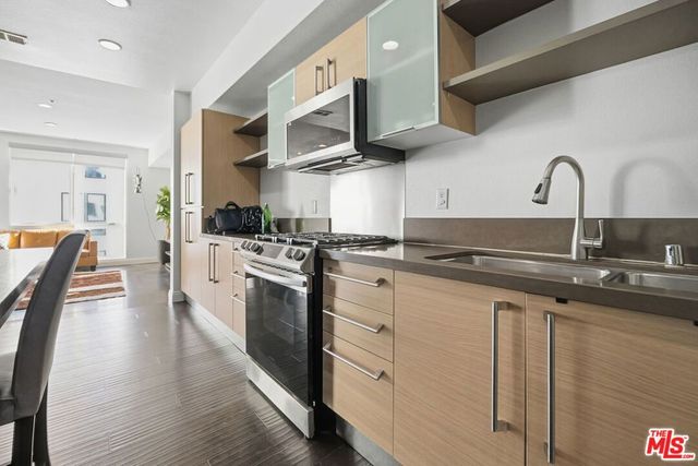 1234 Wilshire Boulevard 421, Los Angeles, CA 90017