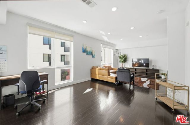 1234 Wilshire Boulevard 421, Los Angeles, CA 90017