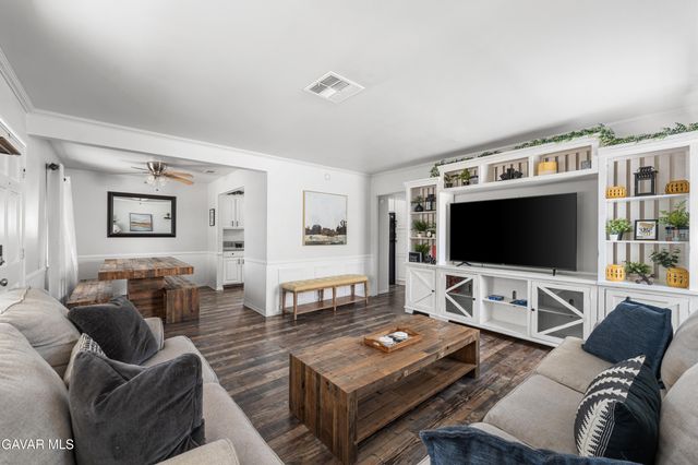 38719 E 21st Street, Palmdale, CA 93550