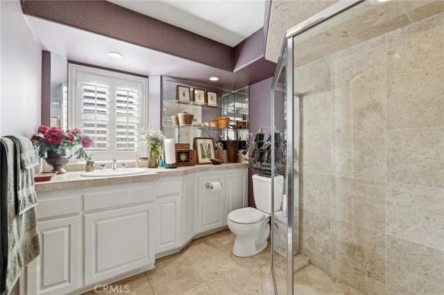 4177 S Cloverdale, Los Angeles, CA 90008