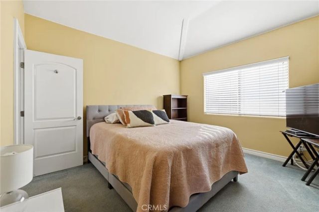 4177 S Cloverdale, Los Angeles, CA 90008