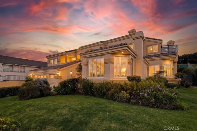 4177 S Cloverdale, Los Angeles, CA 90008