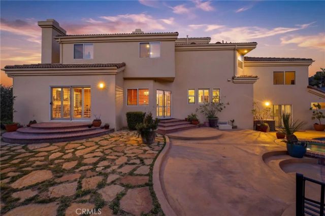 4177 S Cloverdale, Los Angeles, CA 90008