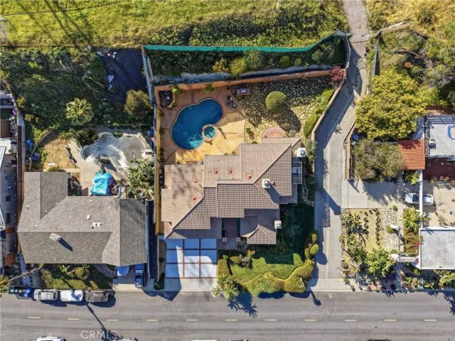 4177 S Cloverdale, Los Angeles, CA 90008