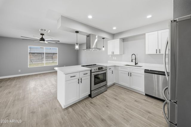 5607 N 73RD Avenue, Glendale, AZ 85303