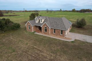 4220 State Hwy D, Crane, MO 65633