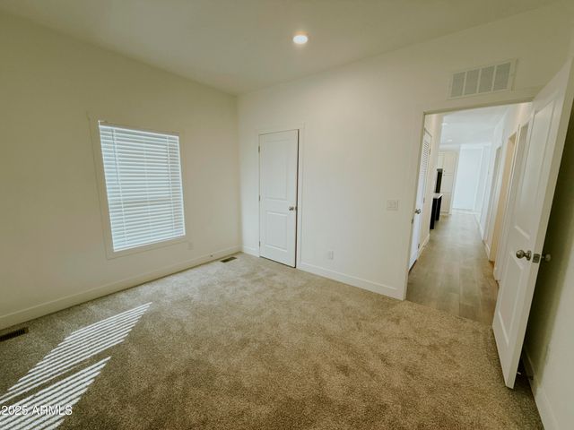 20821 E Cactus Wren Drive, Mayer, AZ 86333