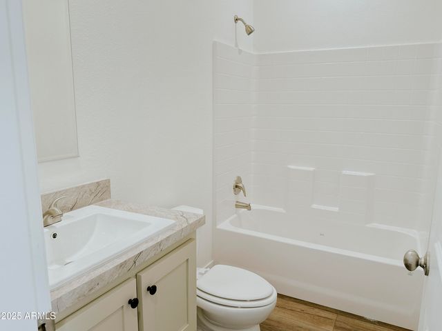 20821 E Cactus Wren Drive, Mayer, AZ 86333