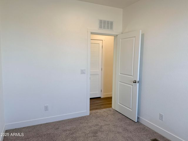 20821 E Cactus Wren Drive, Mayer, AZ 86333