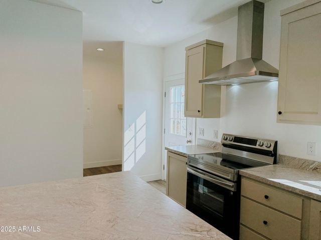 20821 E Cactus Wren Drive, Mayer, AZ 86333