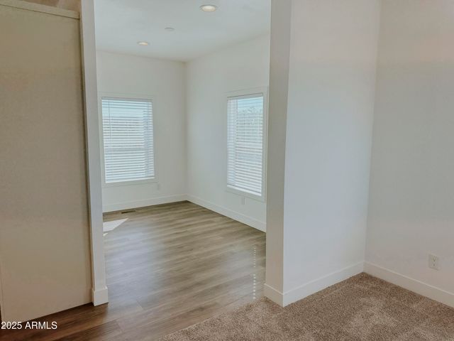 20821 E Cactus Wren Drive, Mayer, AZ 86333