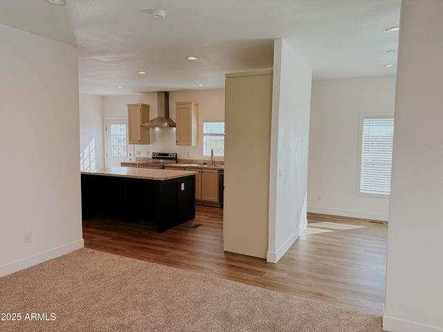 20821 E Cactus Wren Drive, Mayer, AZ 86333