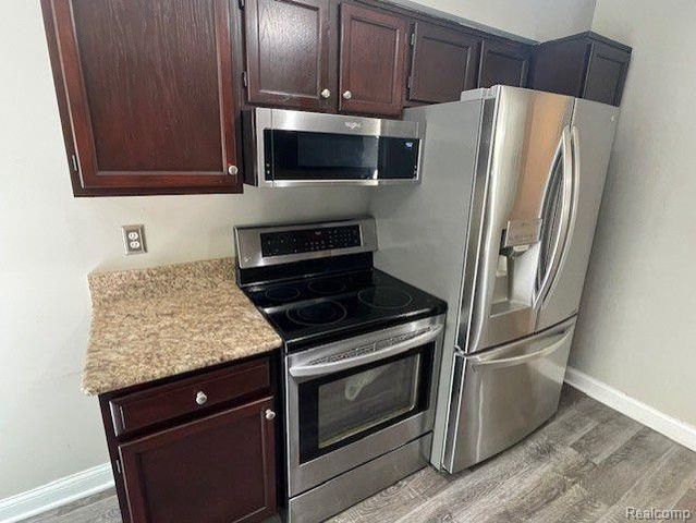 3181 Hidden Ridge Drive, Waterford, MI 48328