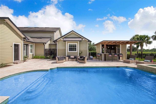 6631 LAKE HATCHINEHA ROAD, Haines City, FL 33844