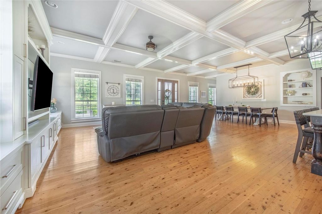 Image 12 of property listing at 6631 LAKE HATCHINEHA ROAD, Haines City, FL 33844